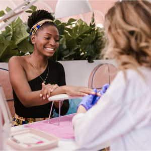 Como conseguir clientes sendo manicure iniciante